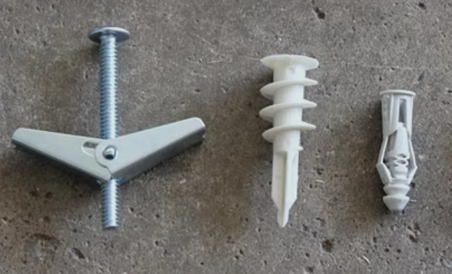 How to Choose Wall Anchors for Different Wall Materials Like Drywall or Brick
