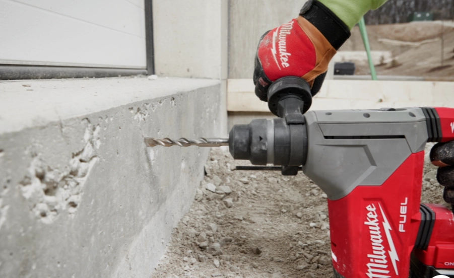 SDS Max vs SDS Plus Which Performs Better For Deep Concrete Work