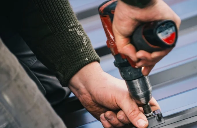 What Makes Roofing Screws The Critical Factor In Metal Panel Durability