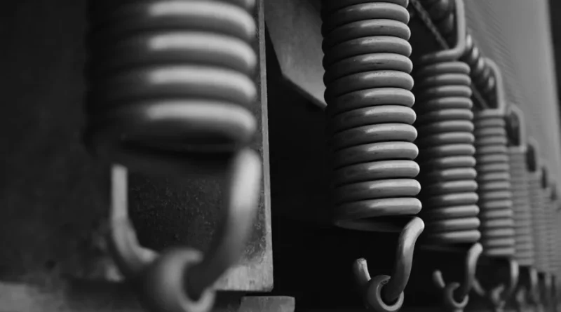 How Does Incorrect Quenching Affect Spring Steel Durability