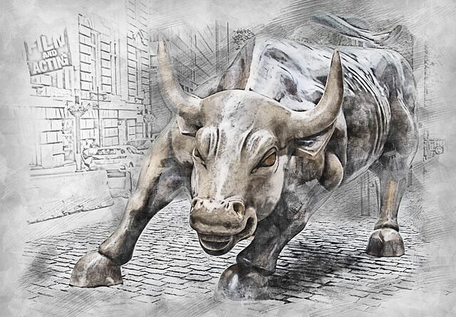 charging bull statue
