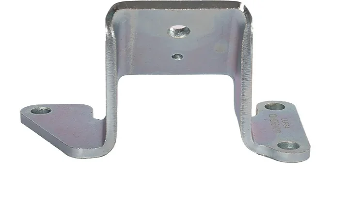 Why Using Non‑Automotive Bolts Risks Structural Damage in Auto Hardware Systems
