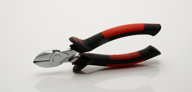 side cutter pliers