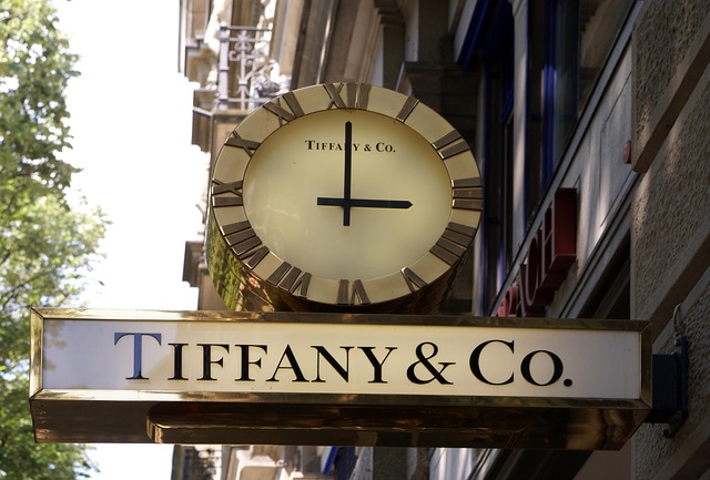 Are Tiffany Stud Earrings Comparable to the 10ct Tiffany Diamond at Christies Auction