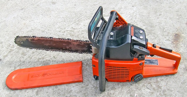 saw for cutting metal