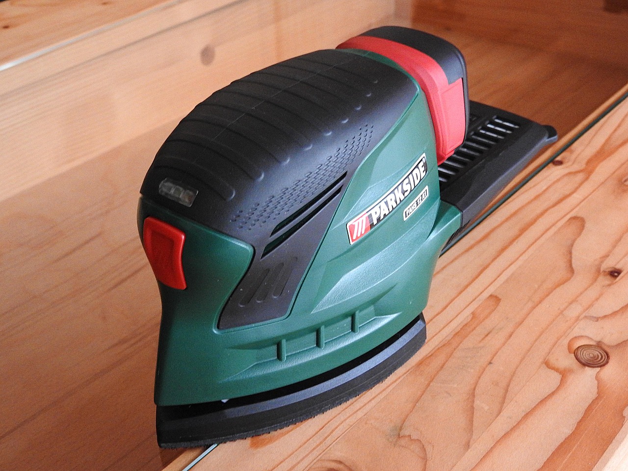 How Can You Choose Safe and Durable Hand Power Tools?