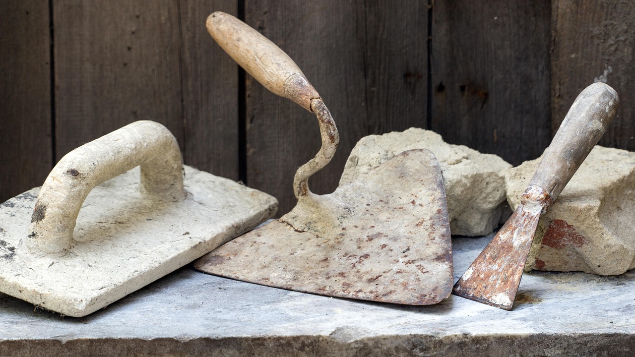 Masonry tools guide for brick, block and concrete work